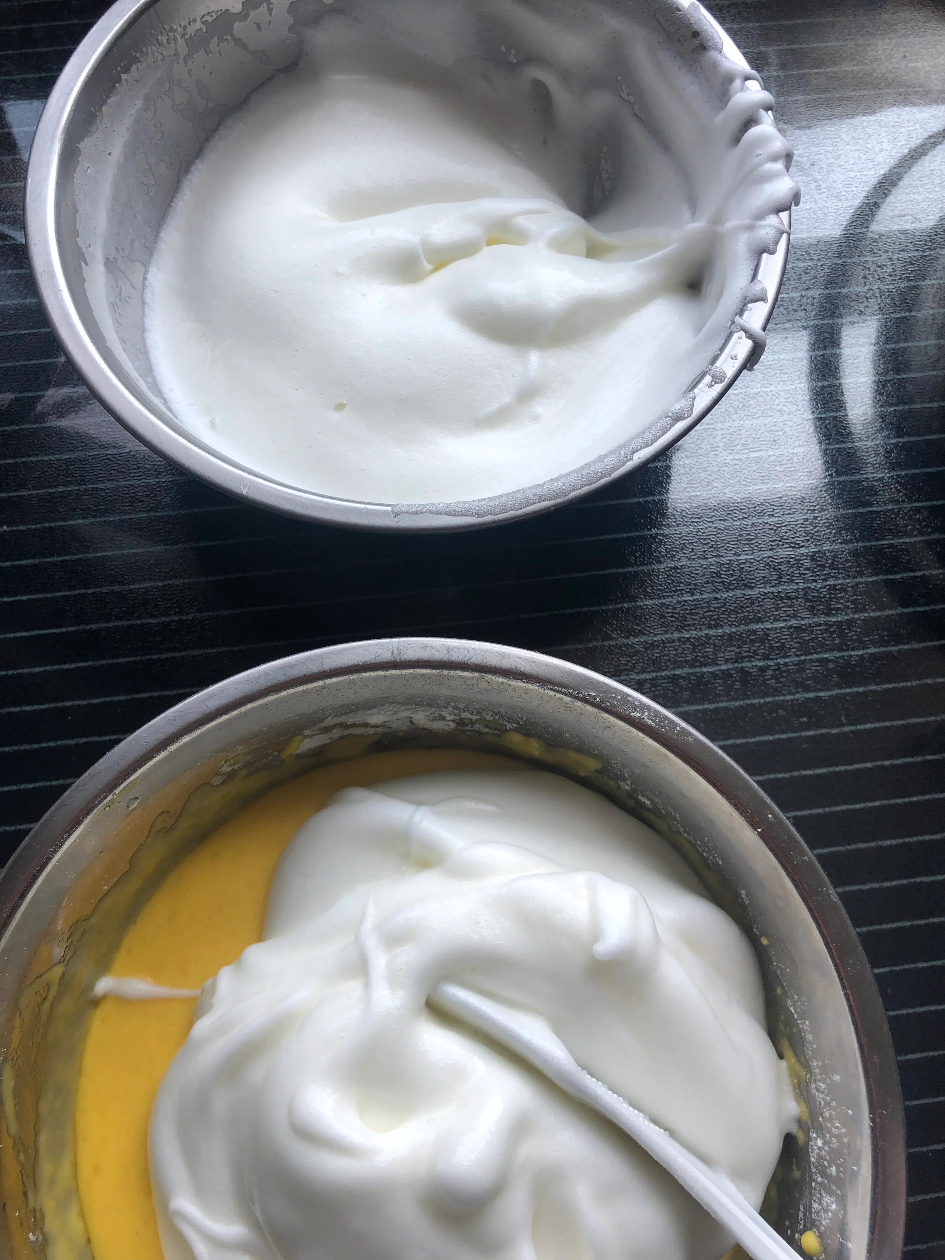 无烤箱无打蛋器最简单蛋糕,戚风蛋糕需要什么样打蛋器