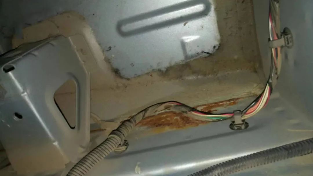 2010款比亚迪f0翻新案例,比亚迪f0全车翻新喷漆多少钱