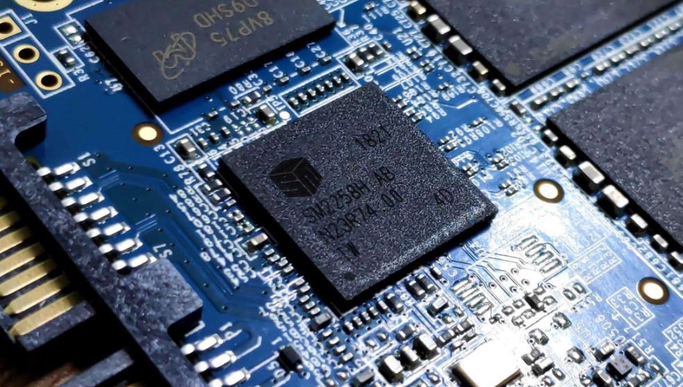 美芯片巨头加入中国阵营,美半导体巨头解散在华部门