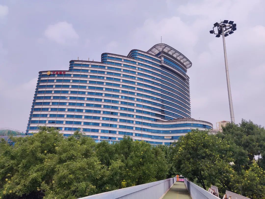 百亿光耀东方内斗5年，遗孀一审夺回家产，烂尾楼之王东山再起？