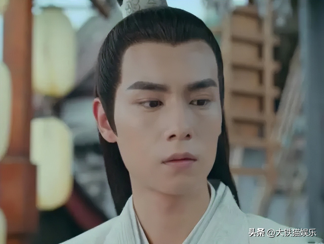 嘴巴不好看的男生可以整好看吗,嘴巴不太好看的男明星