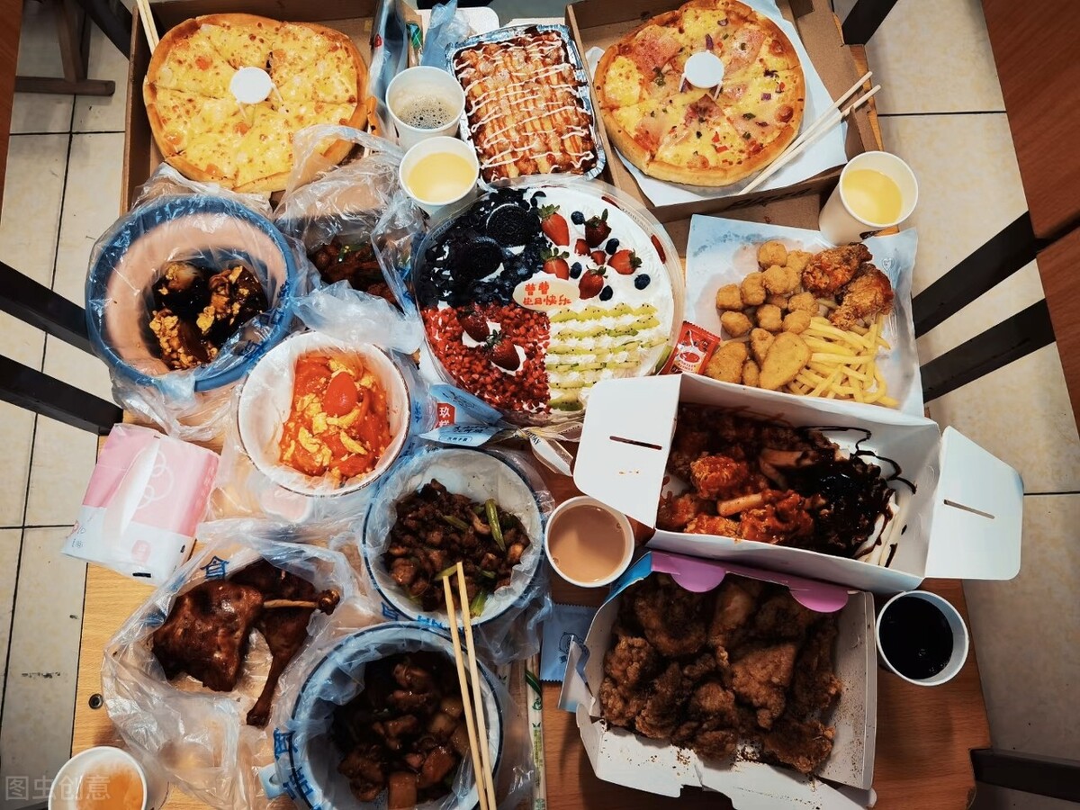 2204号房间的故事全集,2204号房间的故事免费看