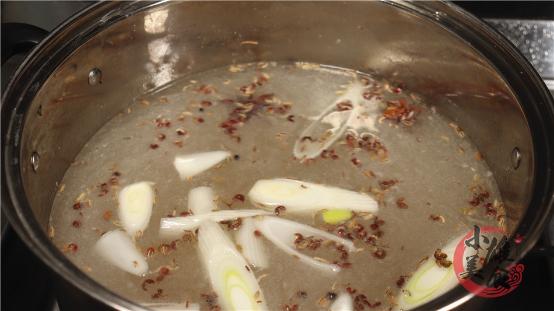 盐焗鸡盐水泡一个小时,用盐水泡一夜的鸡煮出来好吃吗