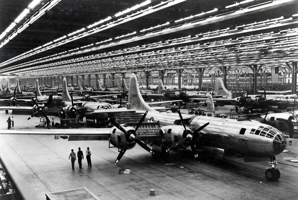 李梅火攻东京用了多少燃烧弹,1945年李梅轰炸日本东京