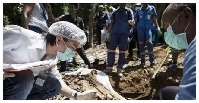 泰国腹肌男模表演,泰国男人腹肌比赛