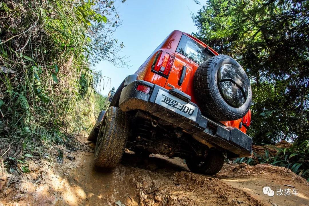 坦克300高颜值改装方案,坦克300改装回头率有多高