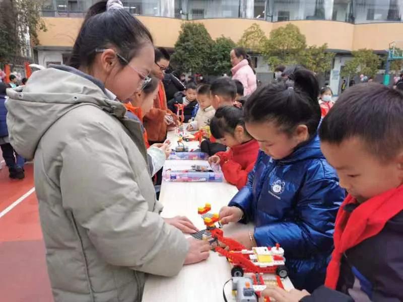 青云小学活动,榆林市青云镇青云小学元旦