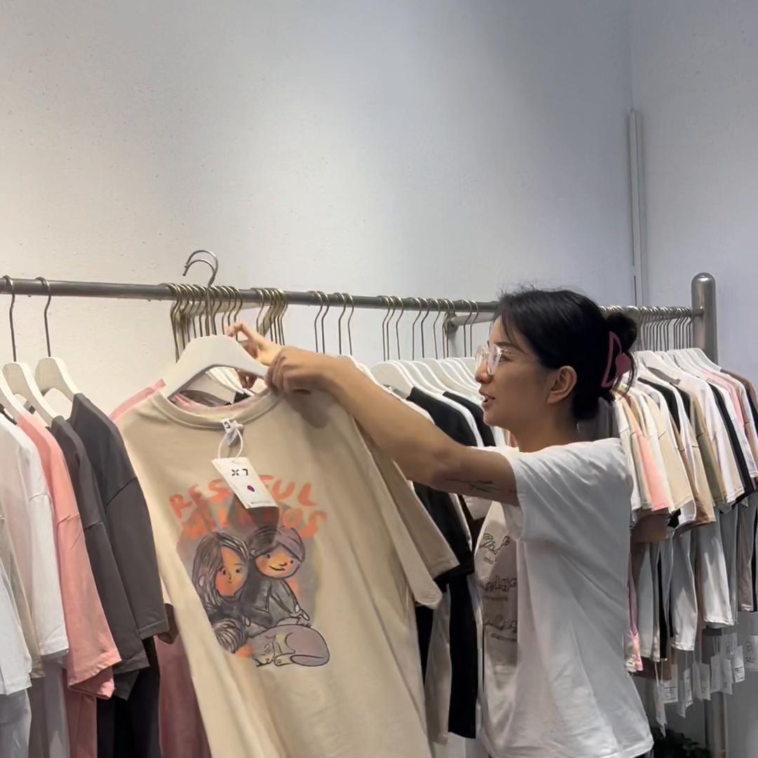 这批韩标大版T收了2000多件#女装批发厂家