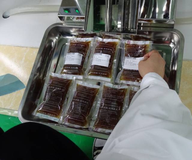 中药代煎剂和颗粒剂哪个口感好,代煎的是颗粒剂好还是汤剂好