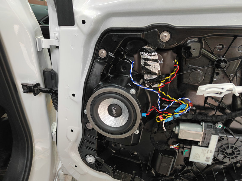 宝马320i改装哈曼卡顿音响,宝马320音响改装德国蓝宝