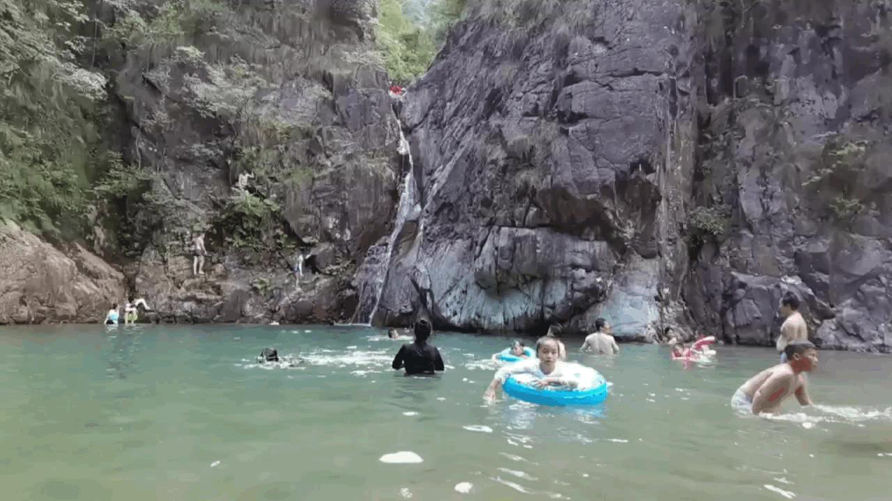 成都黑龙滩玩水地方,榆林黑龙潭玩水地方