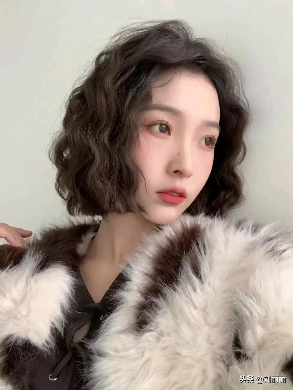 一分钟就能搞定的流行发型太美了,最适合剪的20款发型