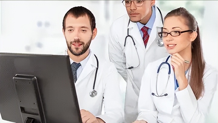 为什么男人的鼻毛总是窜出来,为什么男生的鼻毛总是往外长