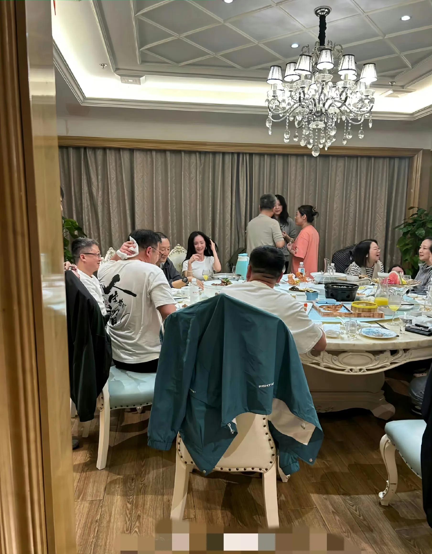 杨幂又上热搜了吗,杨幂屡被逼上热搜