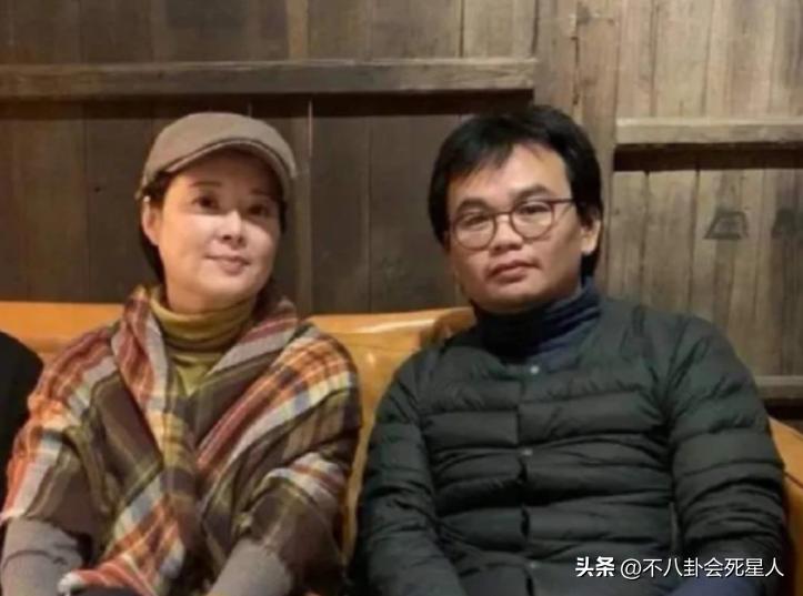 5岁袁立素颜近照曝光露双下巴脸,45岁袁立素颜照曝光