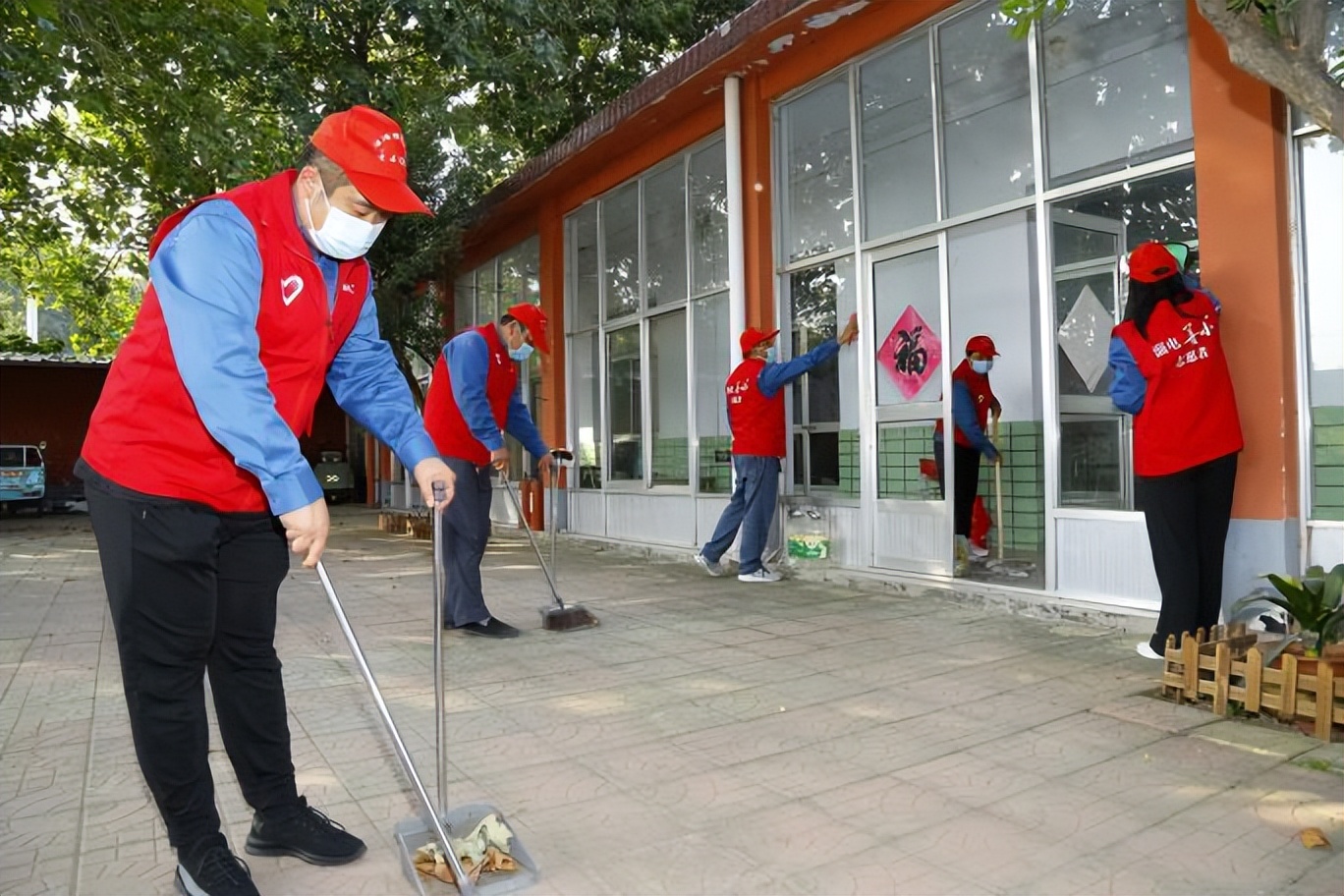 电网公司重阳节慰问离退休干部,电网重阳节