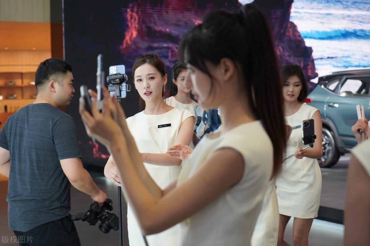 30岁农村小伙啃老,37岁农村小伙在家啃老