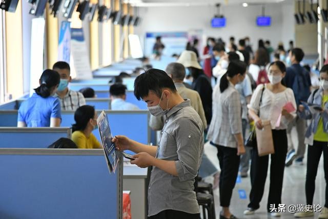 07年武汉女大学生失踪，父母卖房寻找12年，发现她成了乞丐