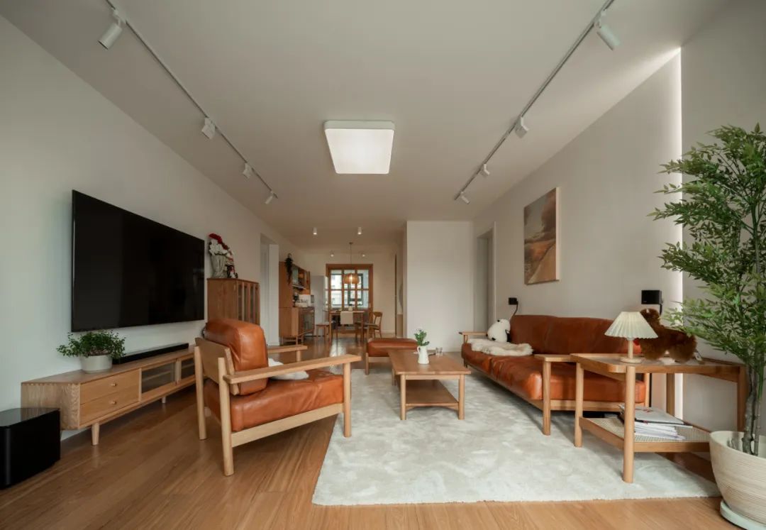 北京夫妻的120㎡新家火了，全屋刷大白墙，却有藏不住的高级感