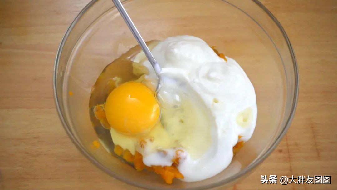 不用隔水烤的芝士蛋糕方子,自制芝士蛋糕简单做法不用打蛋器