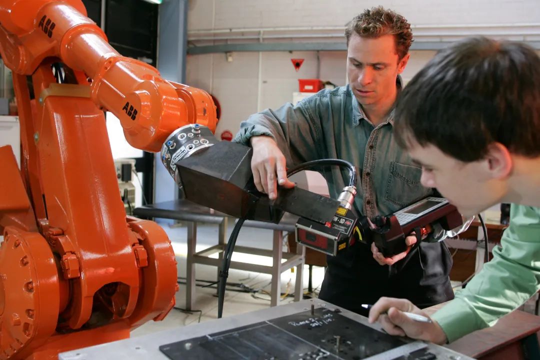 欢迎报考北京交通大学机械类,智能制造与智能装备、机械电子工程,中外合作办学
