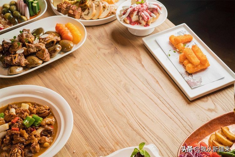 @合肥市民，听说有人给你搬来了一座*疆新**