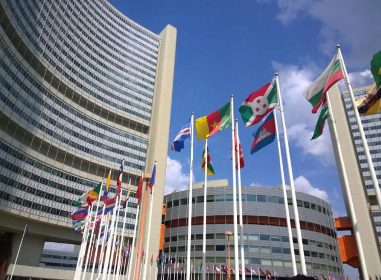 俄方否认美提前告知恐袭事件,俄罗斯最新常规武器曝光