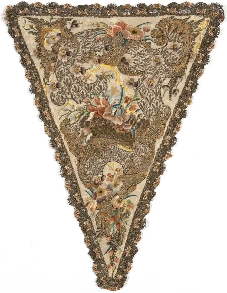 贵族帽女士,贵族皇冠怎样戴