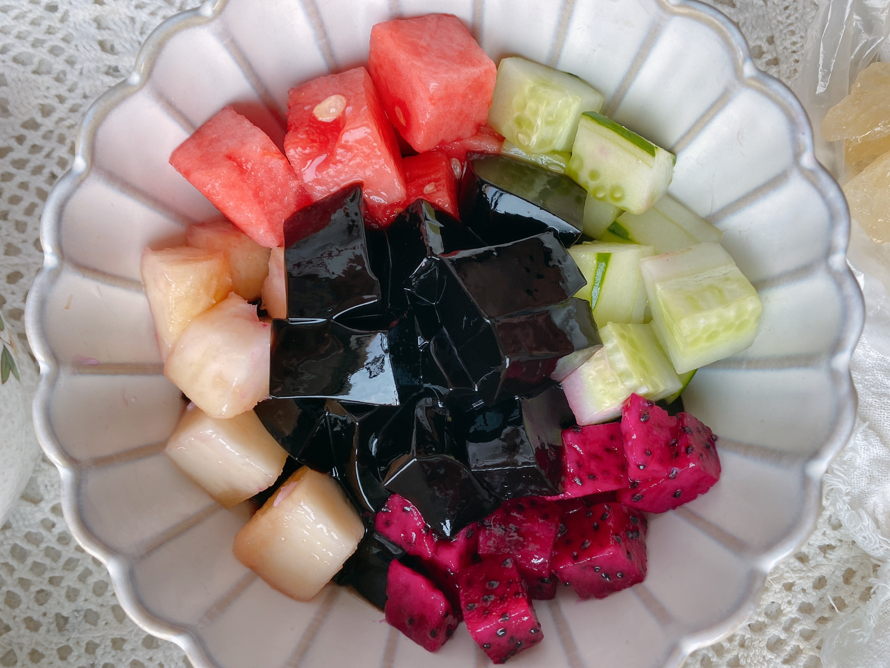 龟苓膏夏季怎么吃好吃,夏日滋补龟苓膏的做法