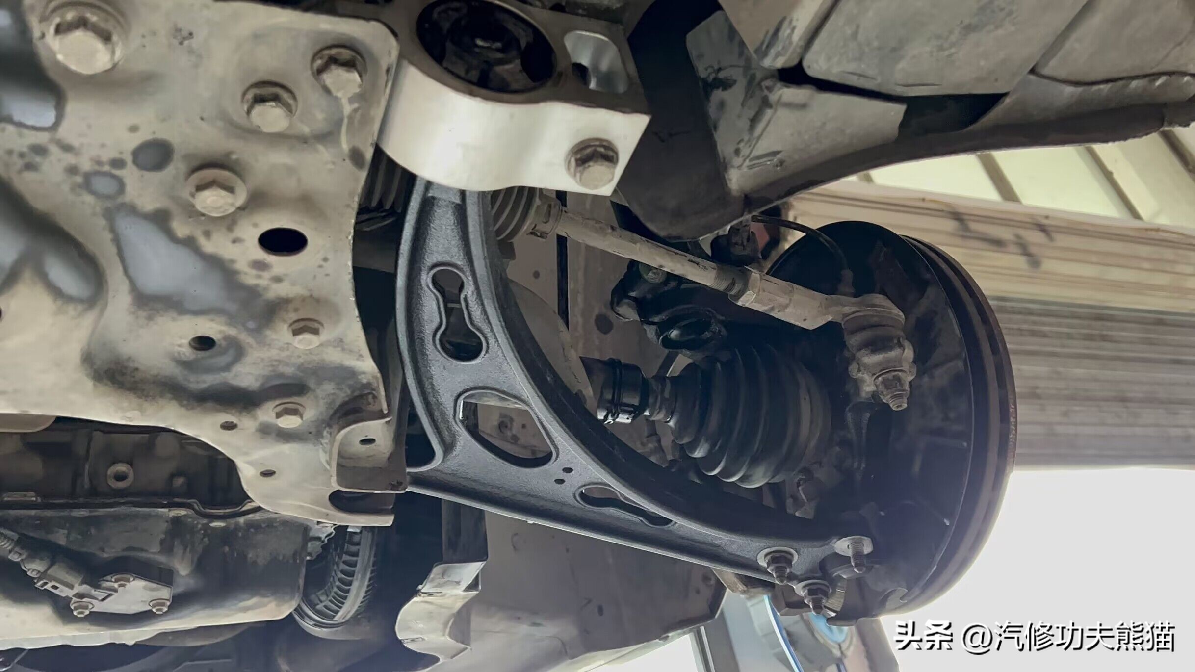 2017款大众迈腾10万公里烧机油,十年的迈腾怎么样后期维修费用