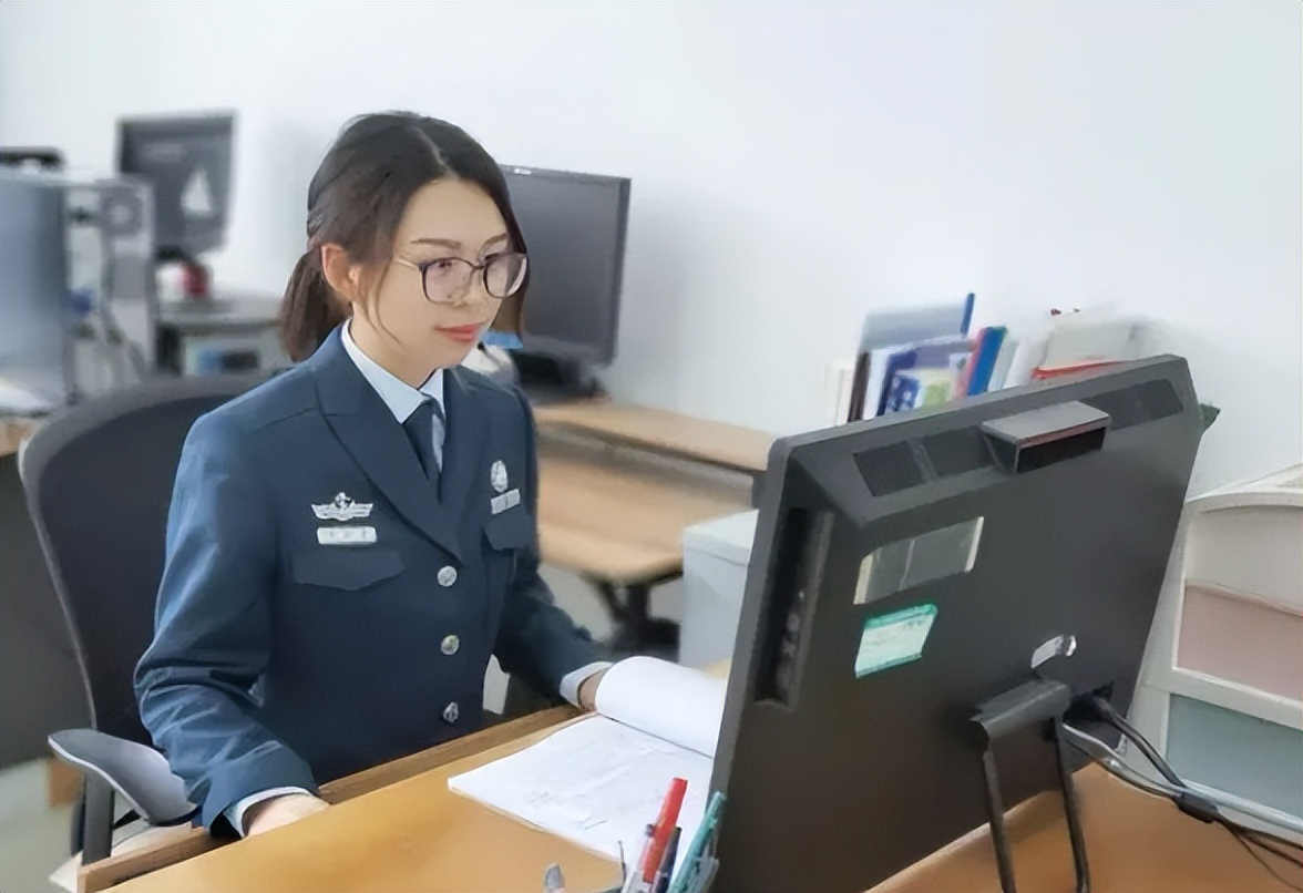 部队文职真实工作经历,部队专业技术军官真实生活