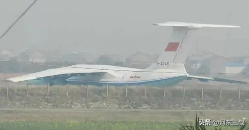 伊尔76民用运输机,伊尔76运20起飞