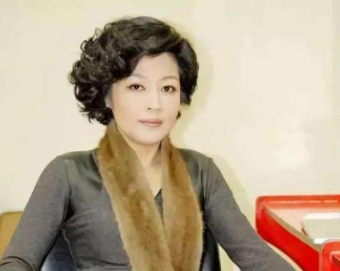 李咏的妻子哈文患了什么病,主持人李咏是哪年去世的