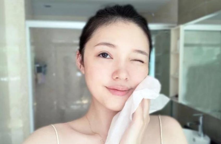 中年女人护肤步骤操作顺序,女人过25岁适合哪些护肤品