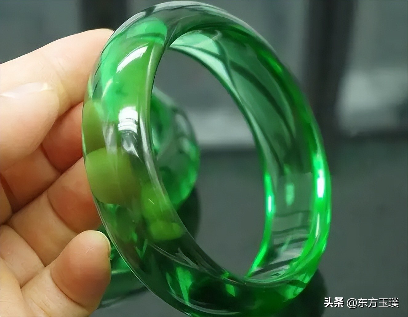 假玉戴在手上有什么感觉？三种假玉的特征