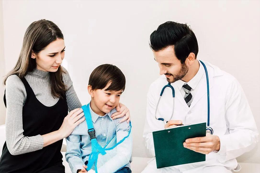 穷人不该生娃是哪个高材生说的,女大学生说穷人不该生娃