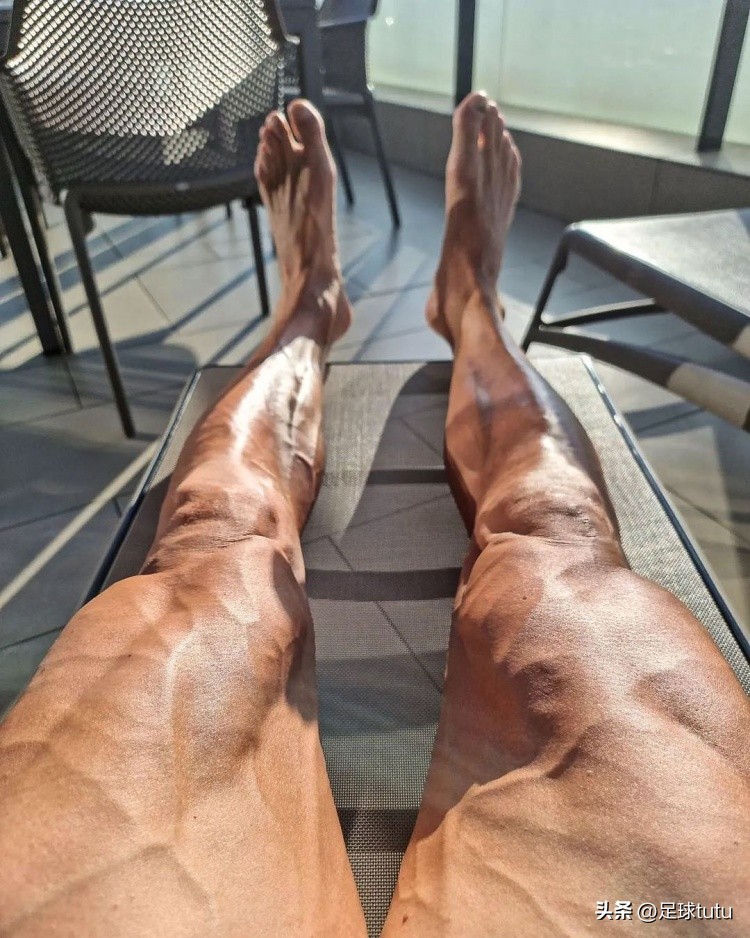 闪耀过也疯狂过，谢谢武磊给我们带来的希望和感动，欢迎回家