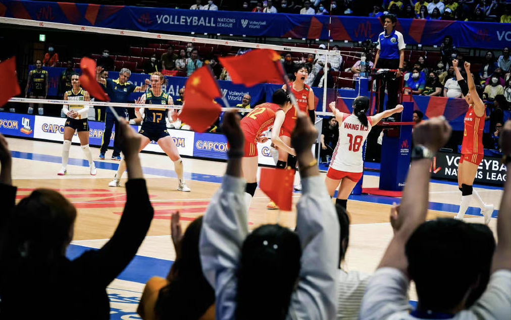 王梦洁不再被谩骂!裁判2次突然暂停立功,王云蕗5连发表情冷漠