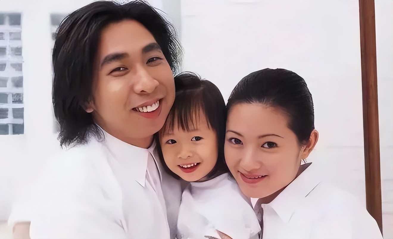 “*星艳**”影后李丽珍:三级片代表作火遍大街小巷,三点全露有多敢