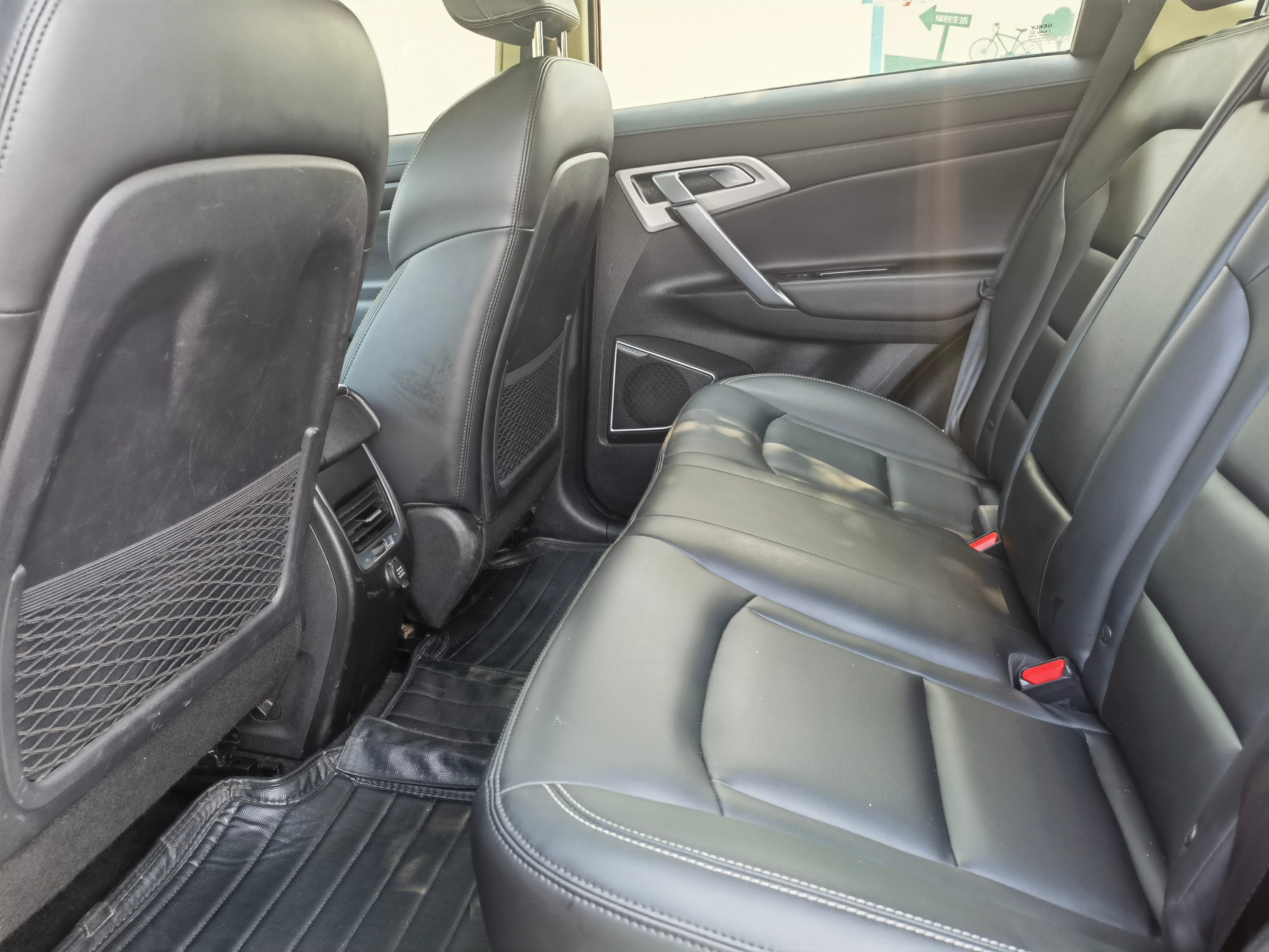 吉利5年多的轿车,5年吉利帝豪跑9万公里值多少钱