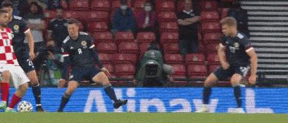 莫德里奇放羊娃视频真的吗,莫德里奇从战火中走来足球记忆