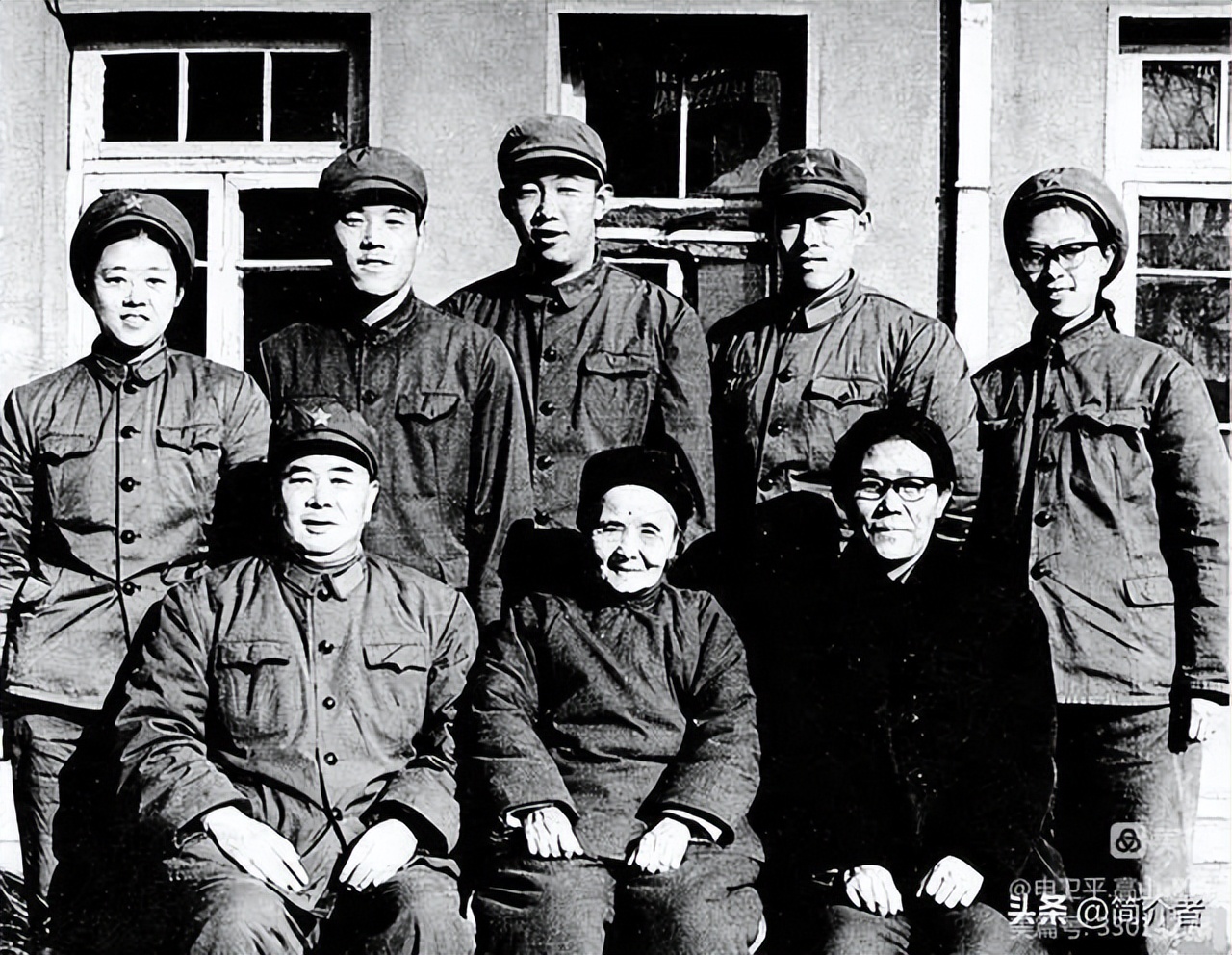 抗日战士的爱情故事,抗战老兵回忆抗日女兵