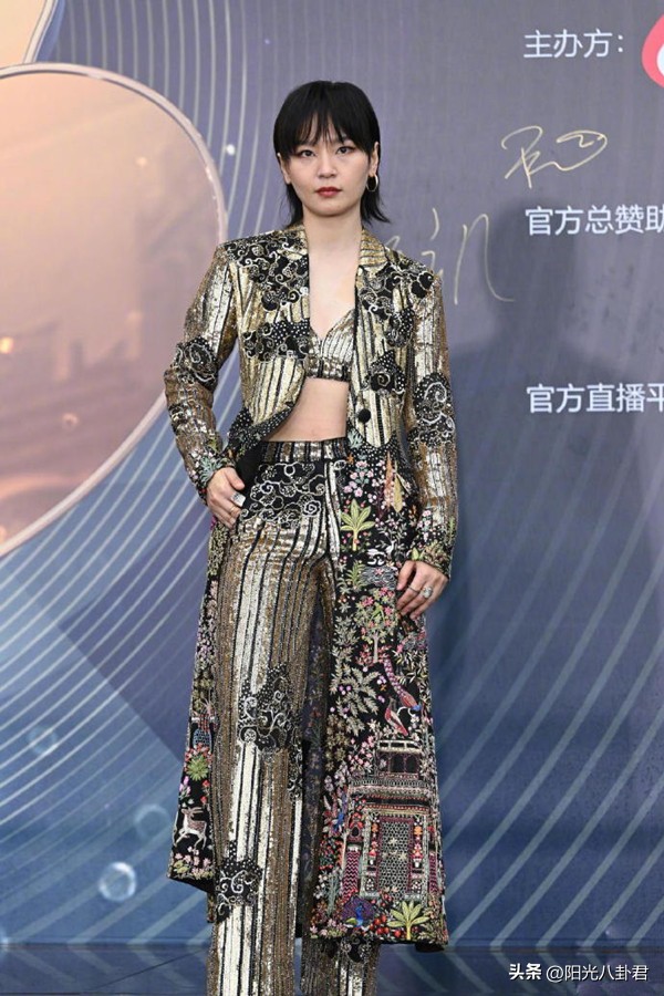 李宇春古装和姚晨对戏,李宇春香奈儿周迅姚晨