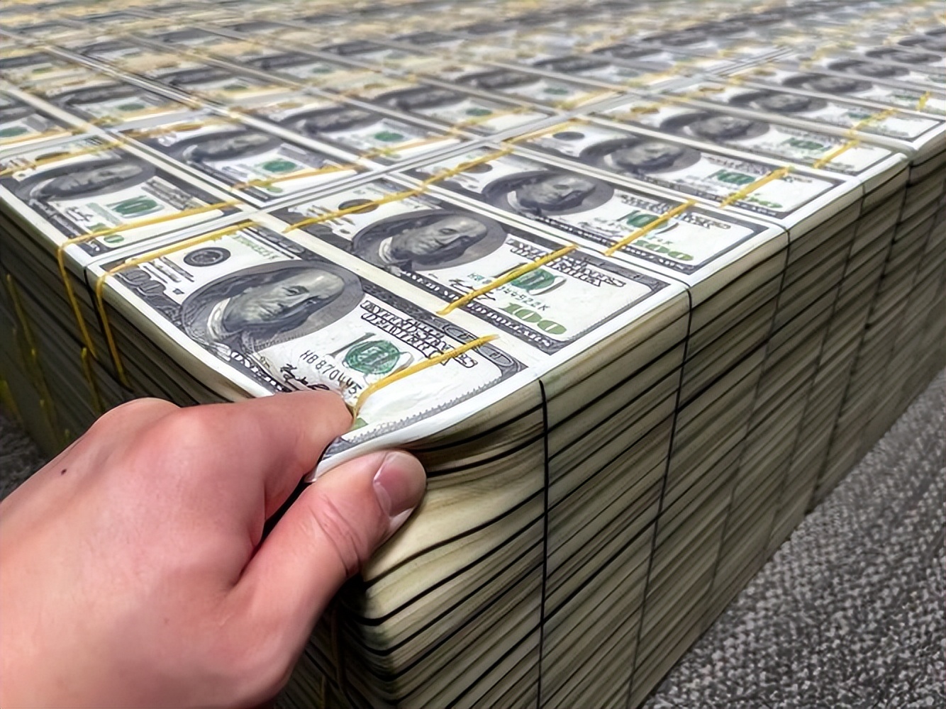 日本疯狂抛售美债会导致什么结果,日本抛售美债的数量