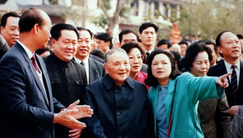 78年，*小平邓**访问新加坡，李光耀问他：如果你出生在新加坡会怎样