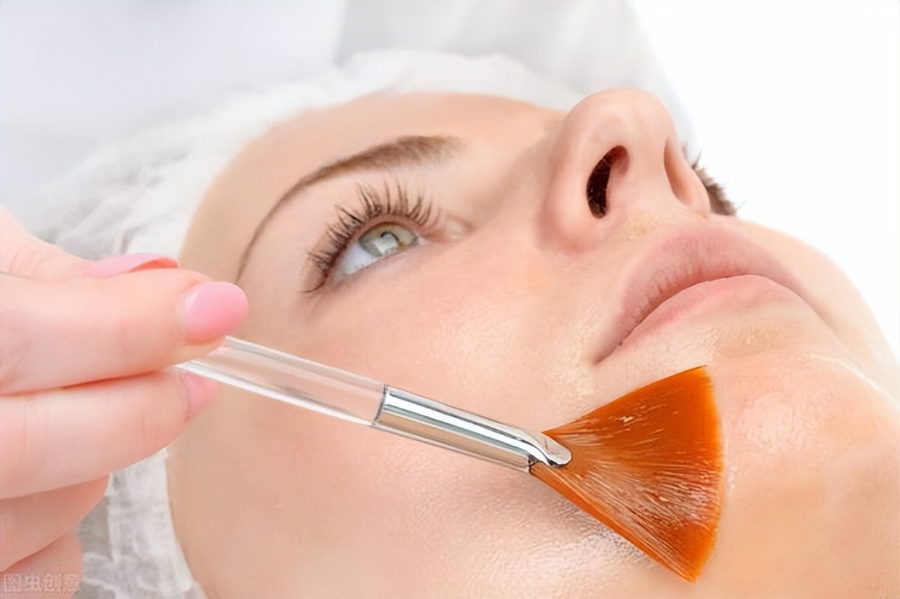 老化的皮肤可以做果酸换肤吗,果酸换肤后角质剥脱可以洗掉吗