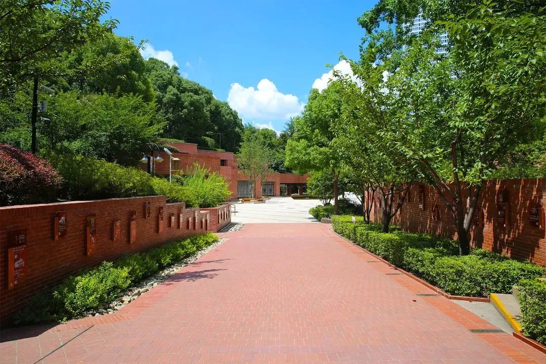 乘着地铁去旅行,沿着地铁线追寻广州革命史迹