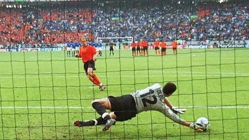 足球也是一种叙事