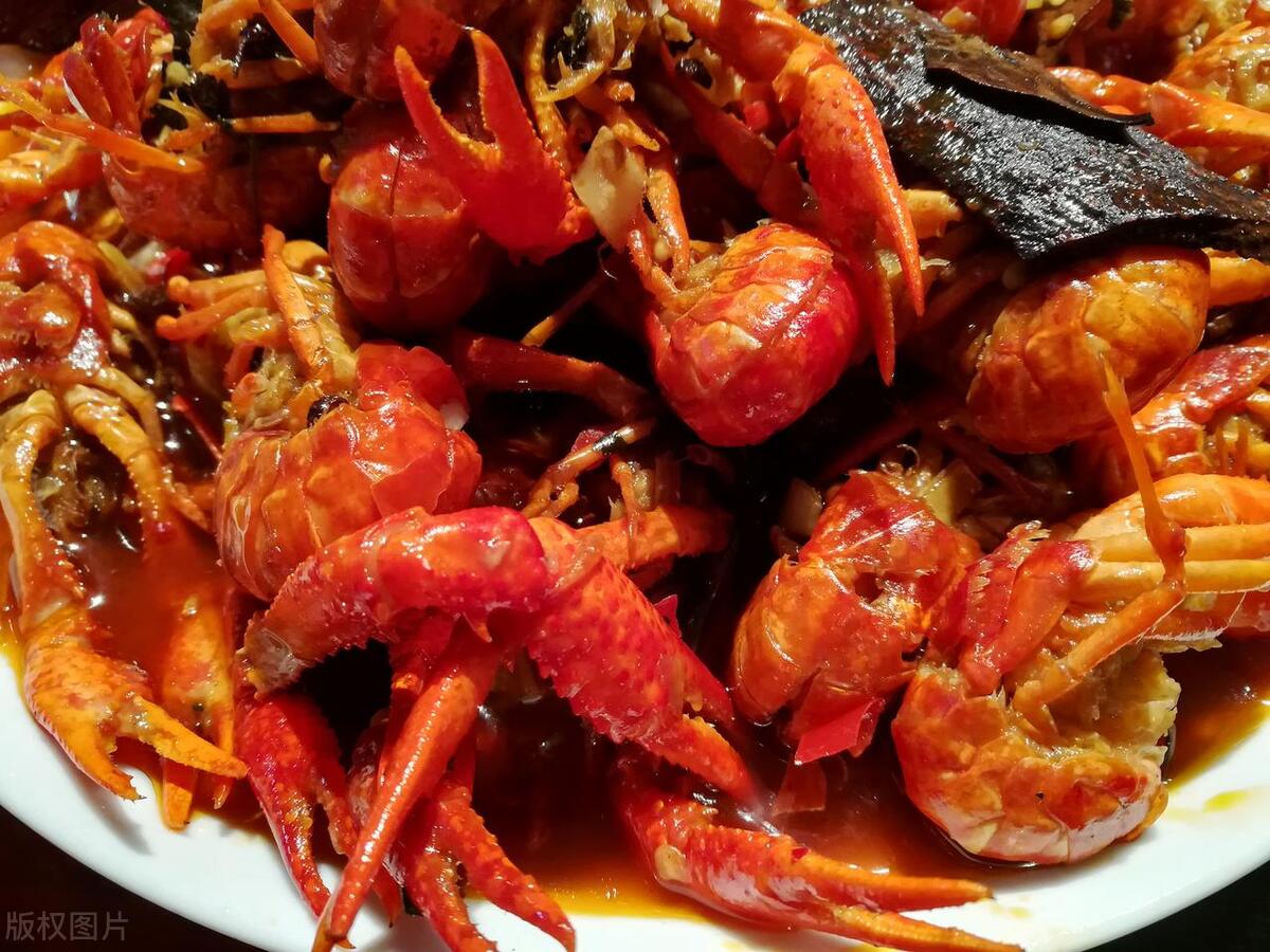 小龙虾怎么做才好吃教程简单,小龙虾的新式做法简单易学