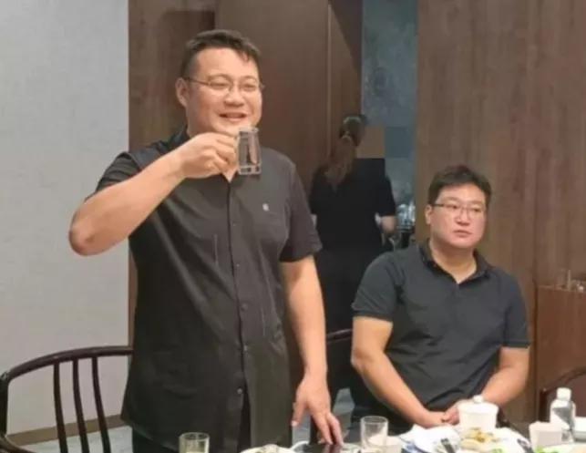 南京工业大学徐州校友座谈会在江苏万邦生化医药集团公司召开